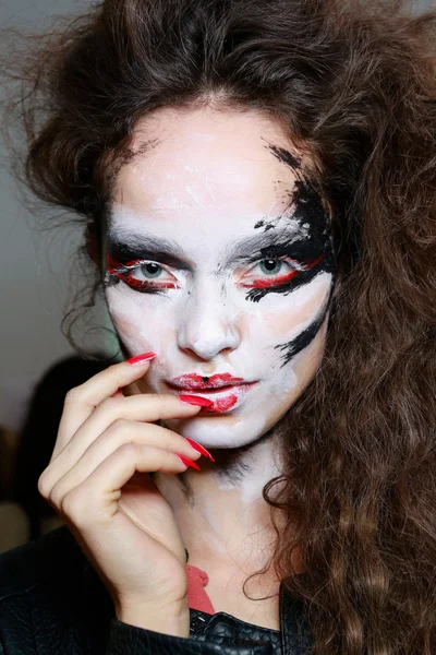 Look 12